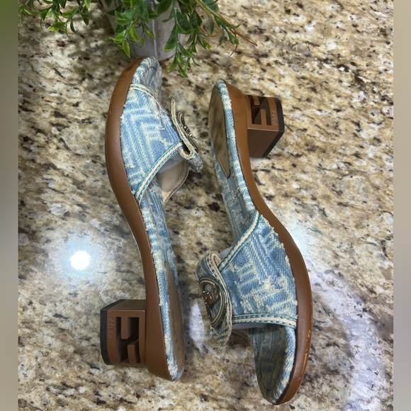 Fendi Distressed Denim w/ Gold Hardware & Cutout Block Heel Mules 38.5 - Picture 4 of 10